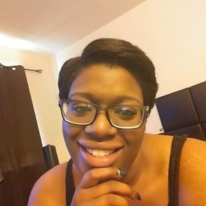 Meet your Posher, Alexandra